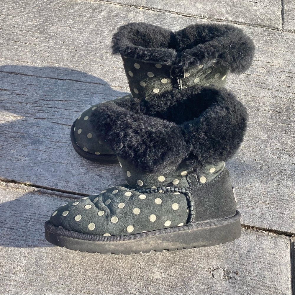Ugg Bailey Button II Boot Black polka dot Child sz 1 Low Boots Classic